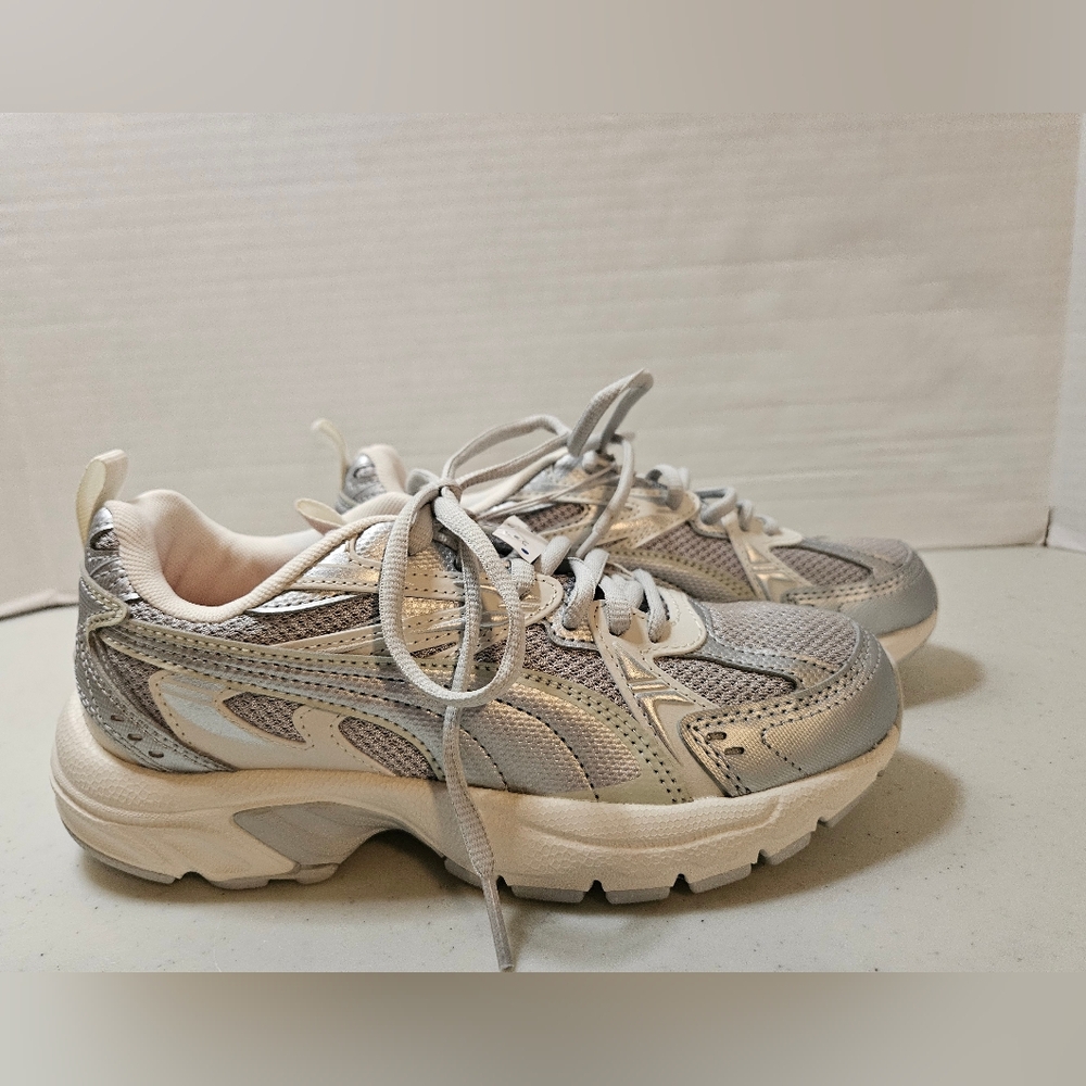 Puma Milenio Womens Tennis Shoes Size 5.5 New grey white sneakers athletic shoes